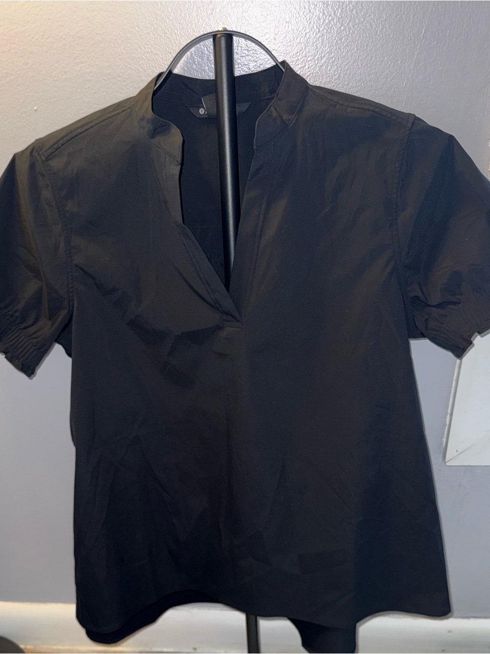 ATHLETA Levitate XS Poplin Tee Black Top
